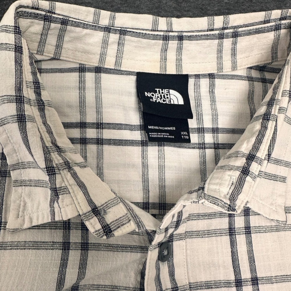 The North Face Mens XXL White,Black Plaid Button Up Short Sleeve Casual Shirt